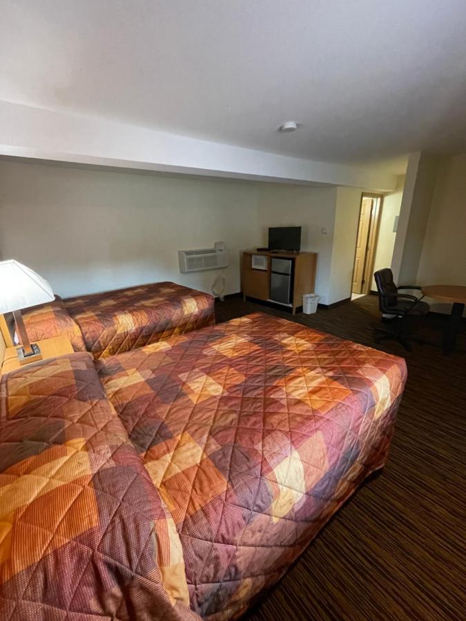 Express Inn Chicopee Exterior photo