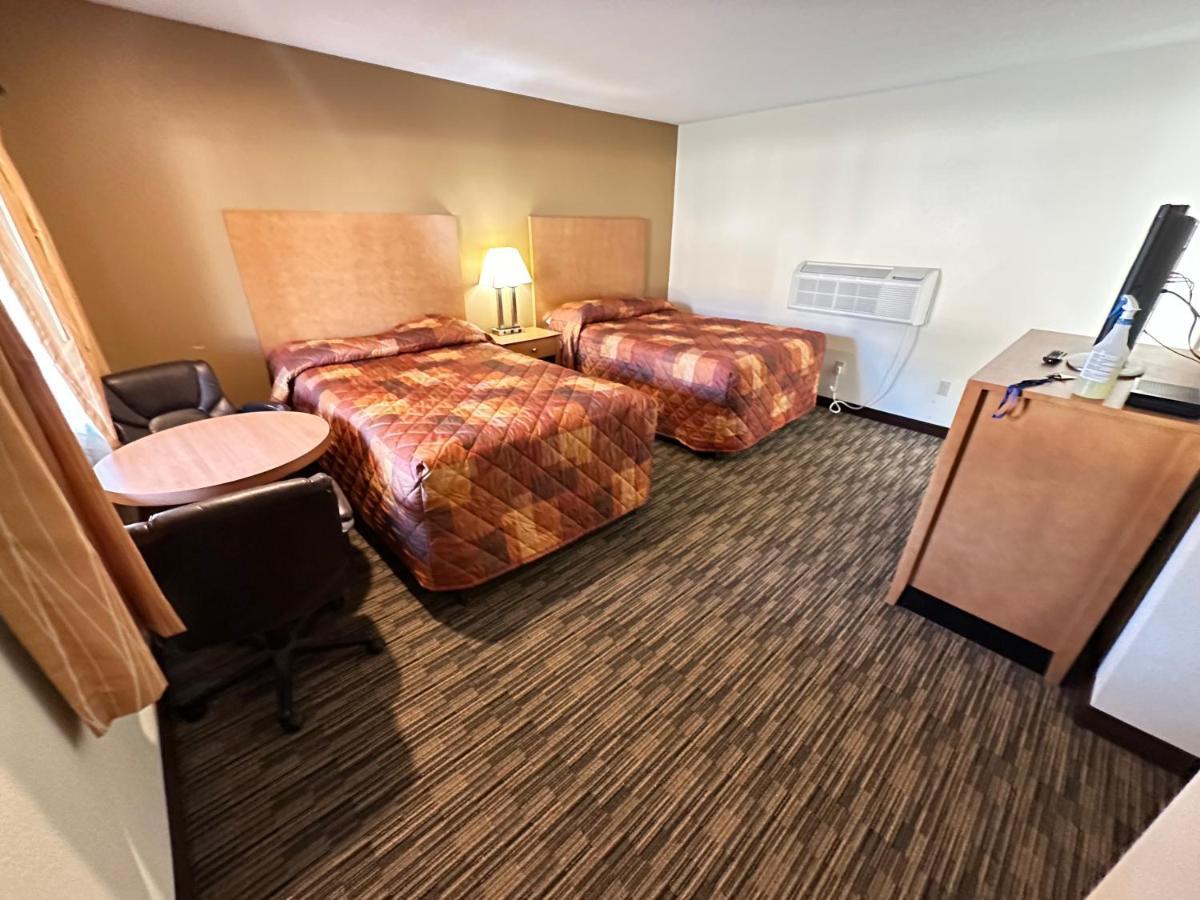 Express Inn Chicopee Exterior photo