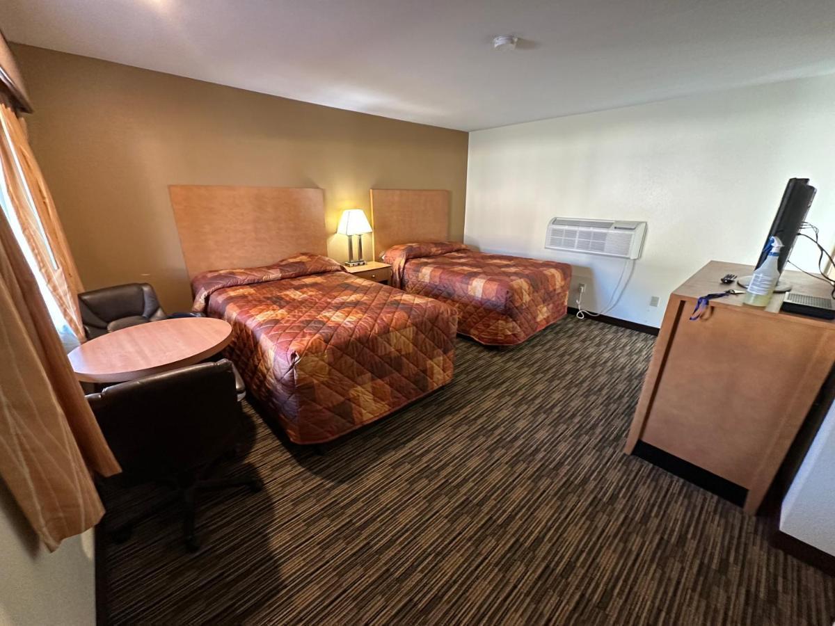 Express Inn Chicopee Exterior photo