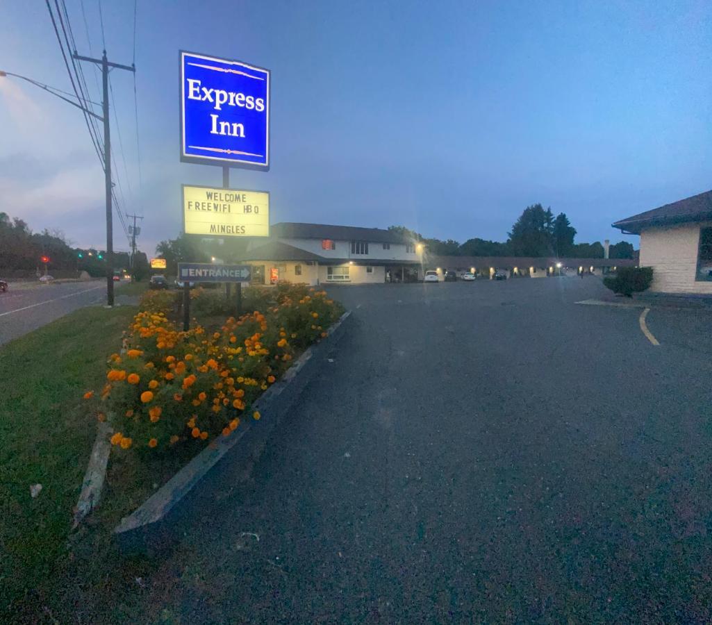 Express Inn Chicopee Exterior photo